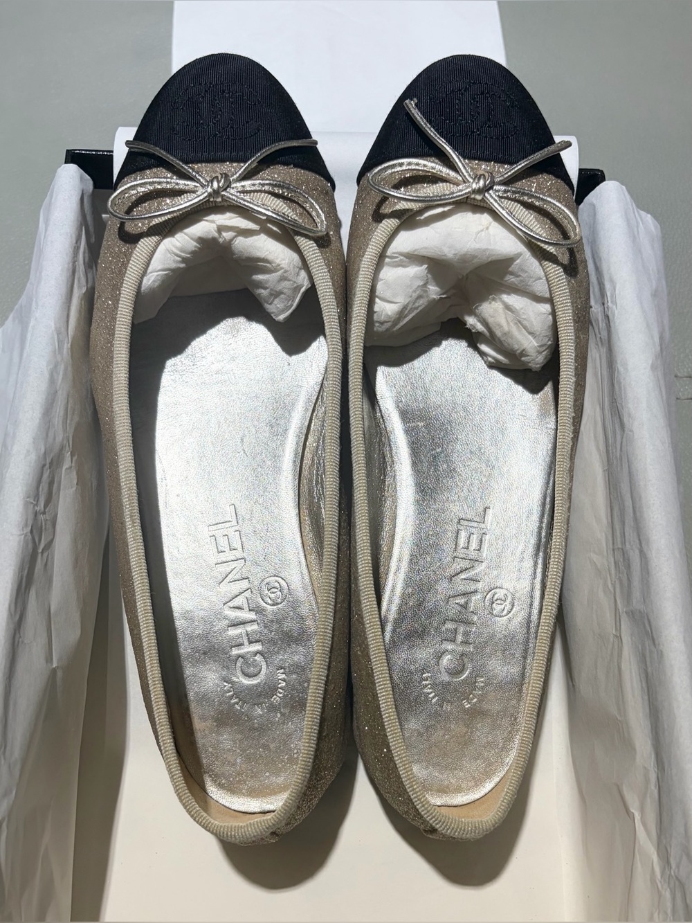 CHANEL Champagne Gold Glitter Ballet/ Ballerina Flats (Size 35.5)